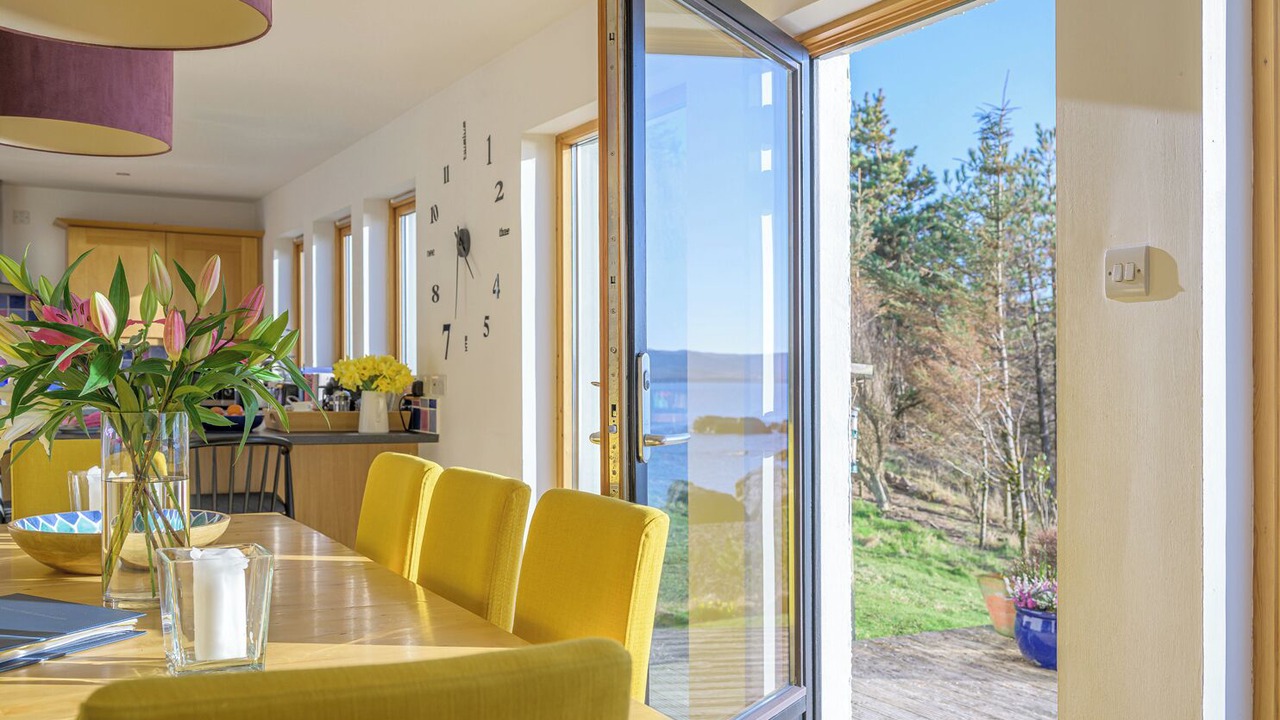 Photo of Bedroom in Mellon Charles