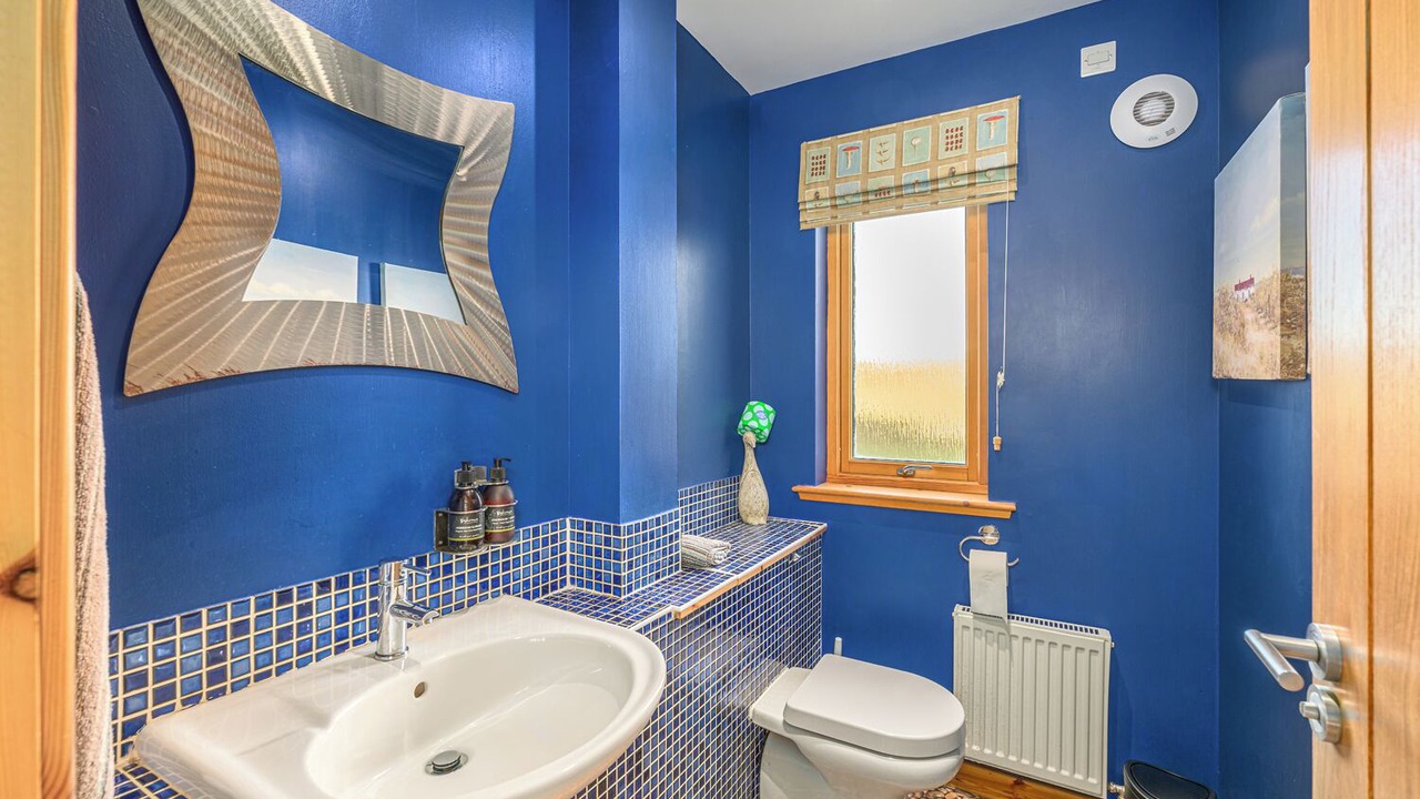 Photo of Bathroom in Mellon Charles