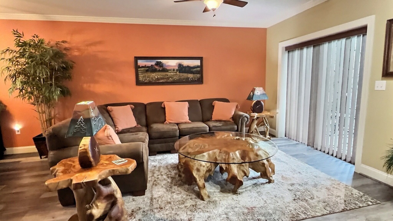 Photo of Livingroom in Gatlinburg
