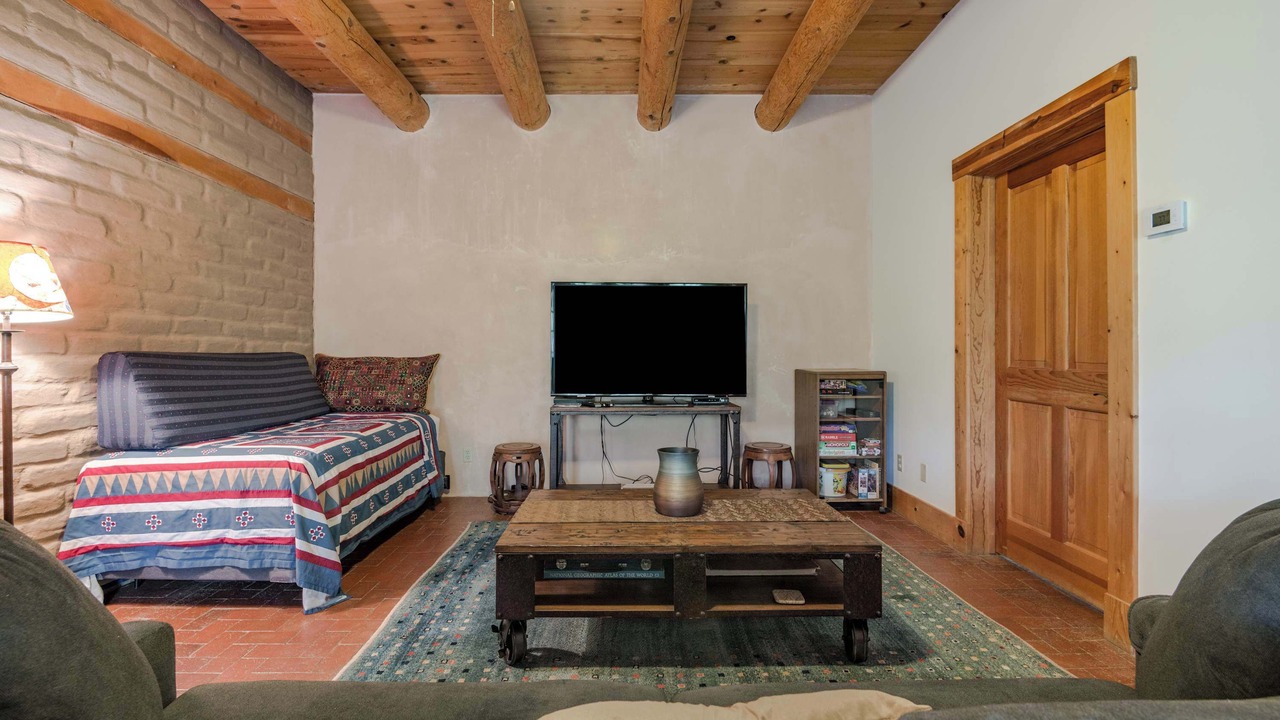 Photo of Livingroom in Historic Eastside