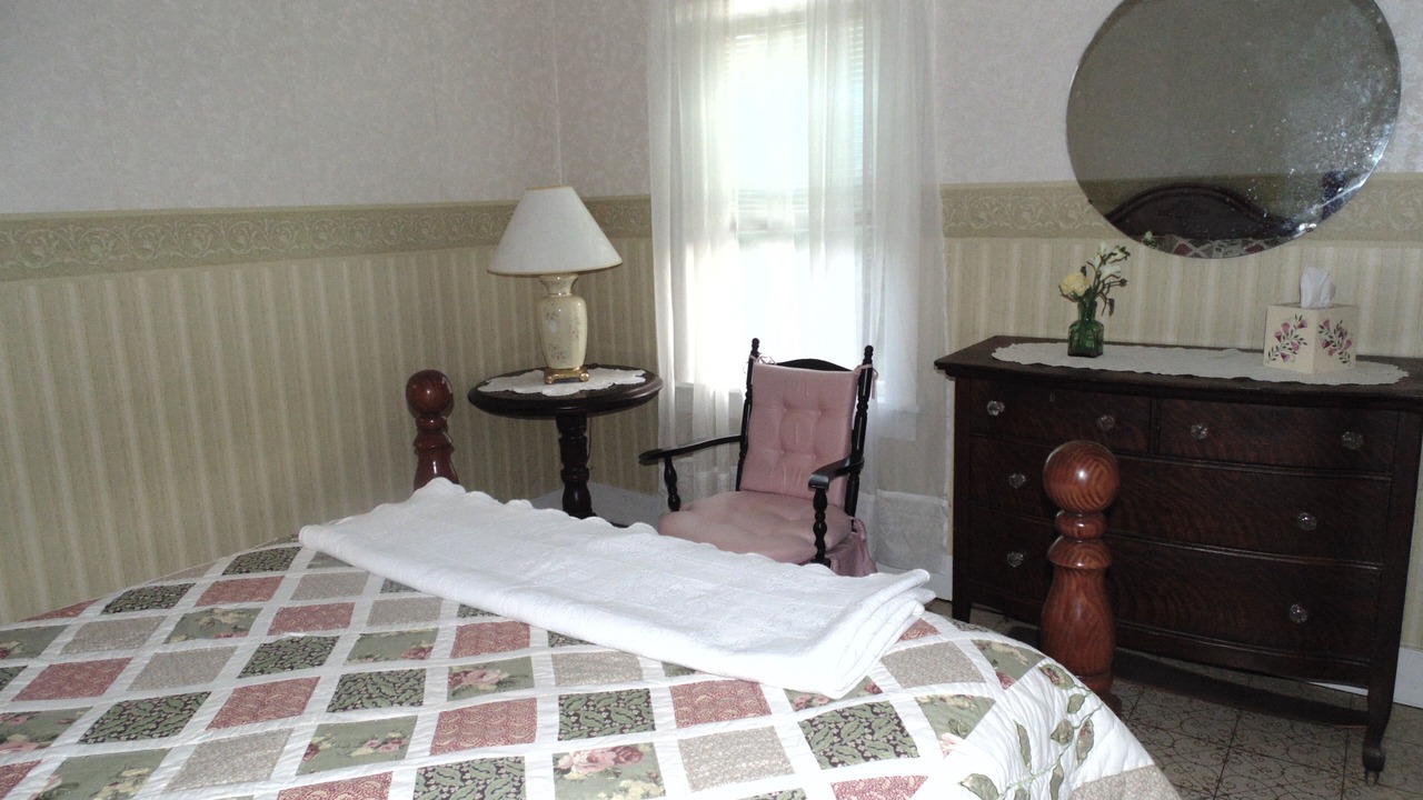 Photo of Bedroom in Warrensburg