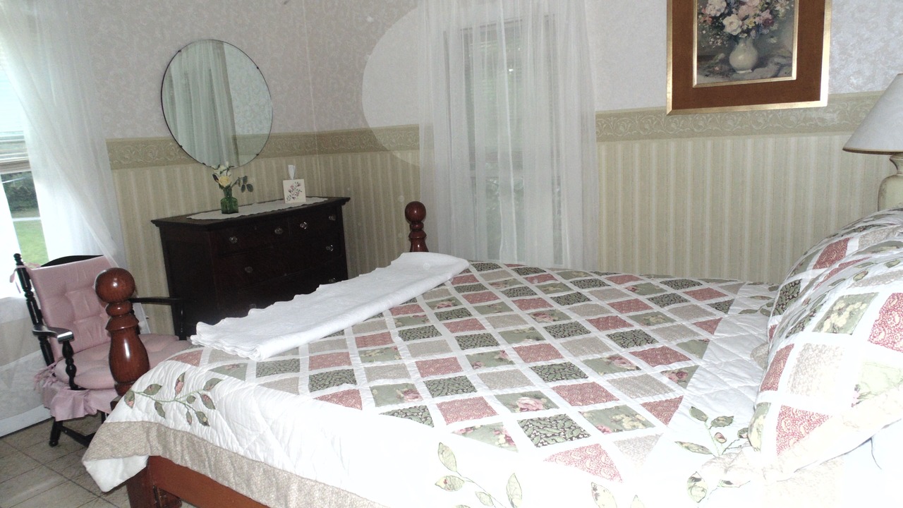 Photo of Bedroom in Warrensburg