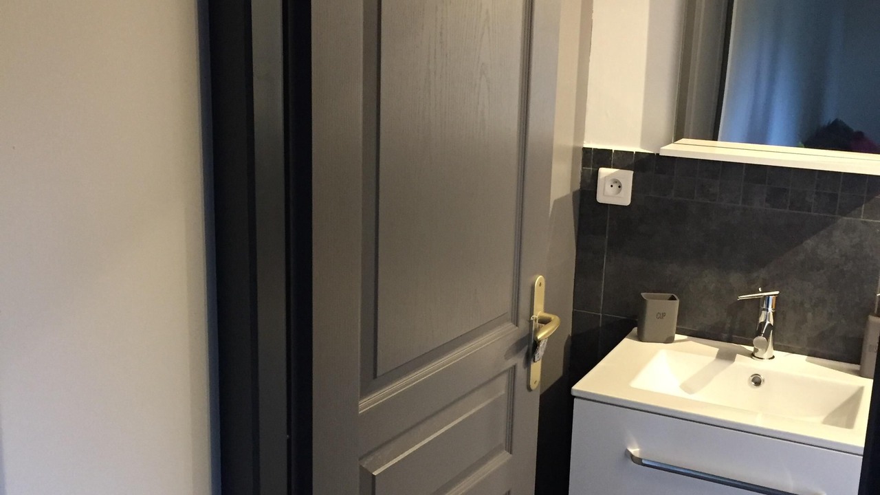Photo of Bathroom in Gardouch