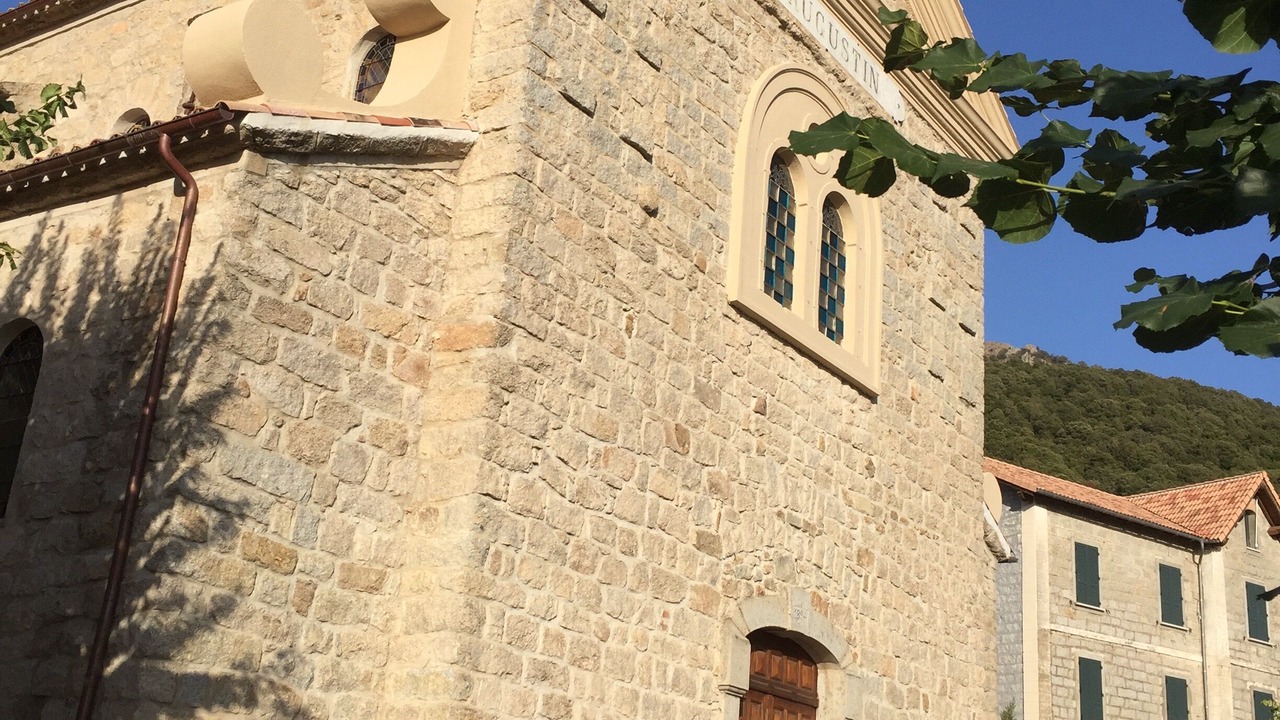 Photo of Others in Olivese