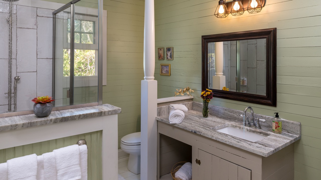 Photo of Bathroom in Rayne