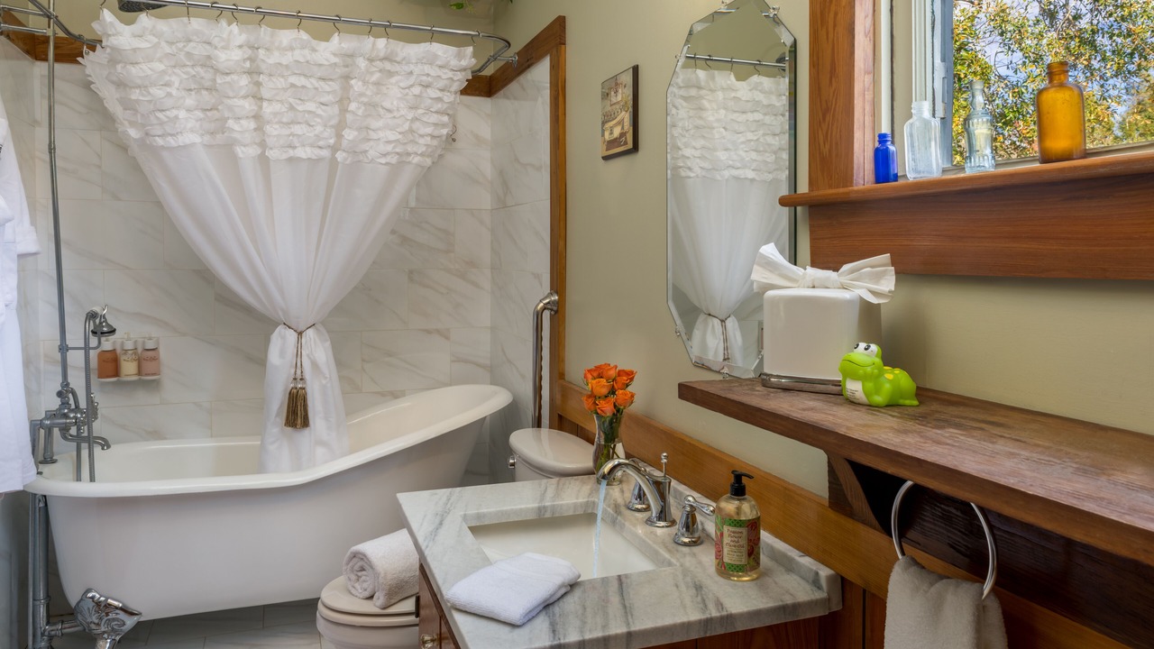 Photo of Bathroom in Rayne