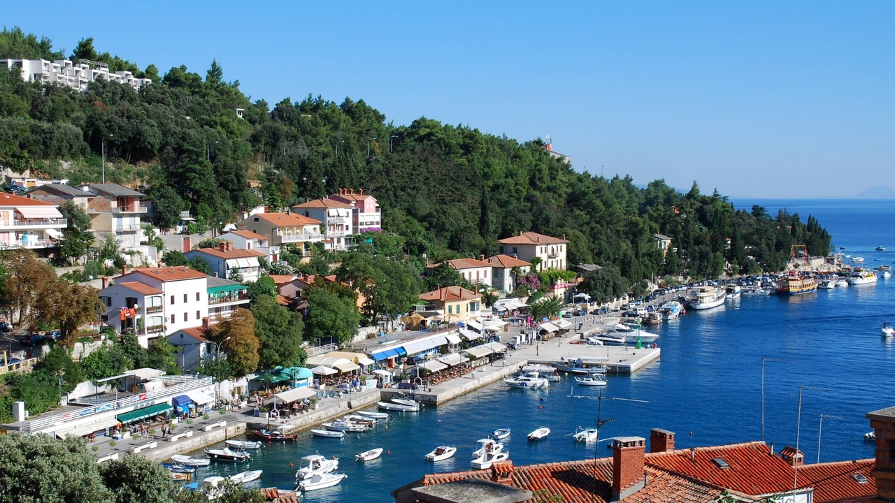 Photo of Others in Labin