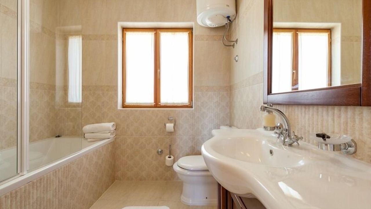 Photo of Bathroom in Sumartin