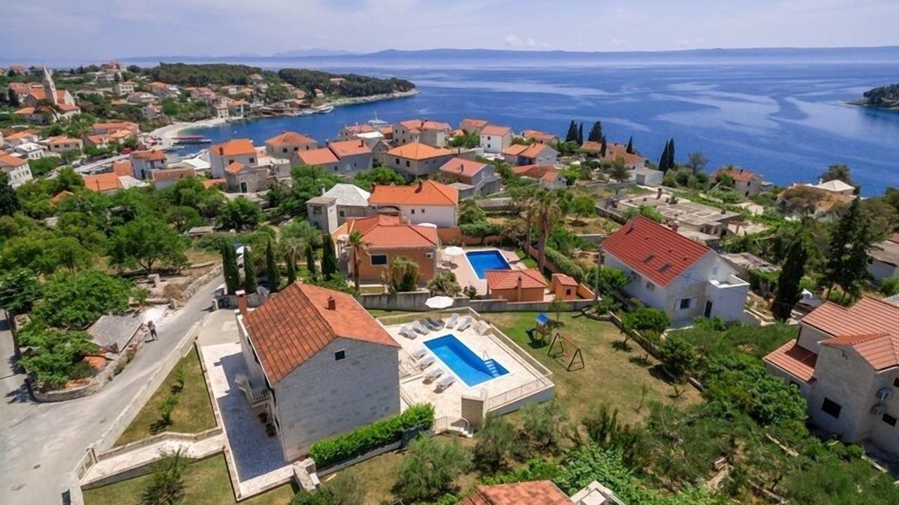 Photo of Outdoor in Sumartin