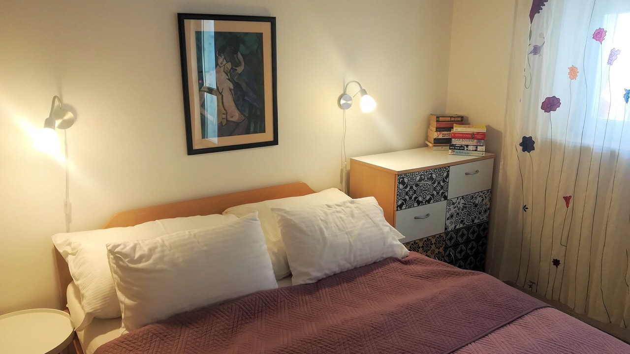Photo of Bedroom in Pile