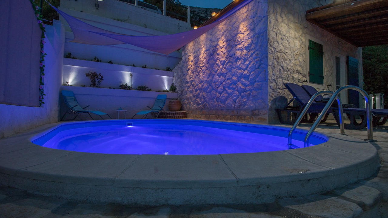 Photo of Outdoor in Mimice