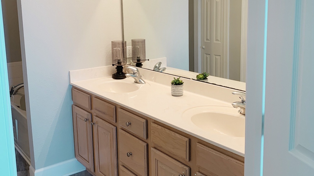 Photo of Bathroom in Ono Island