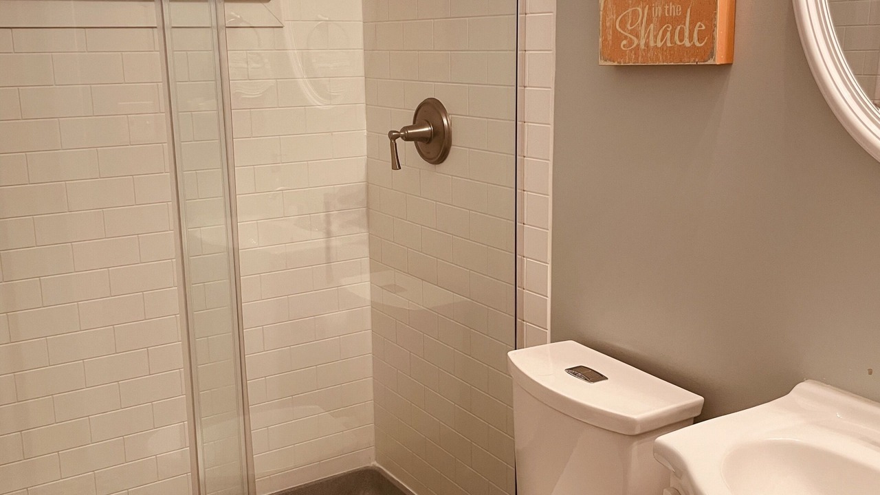 Photo of Bathroom in Avalon