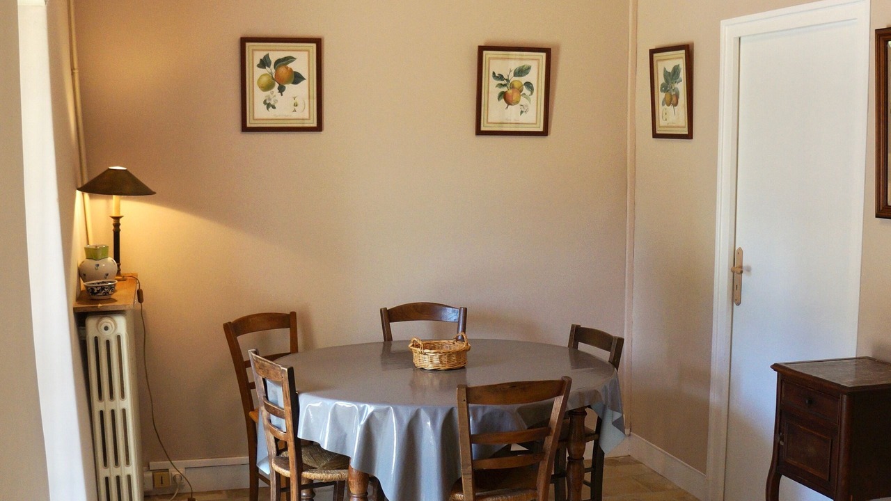 Photo of Others in Genille