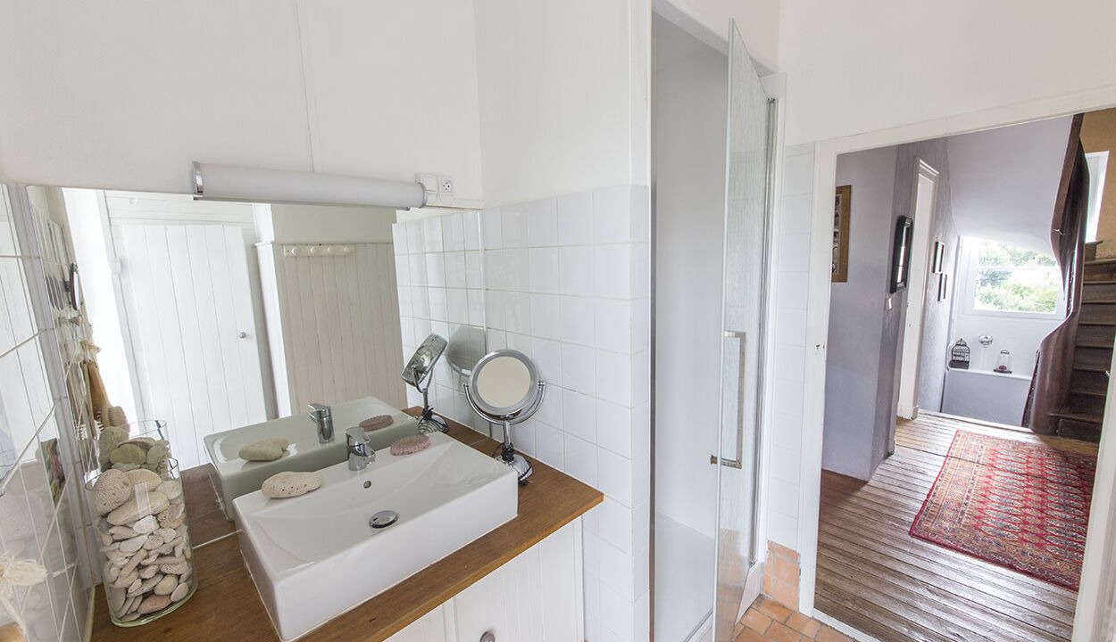 Photo of Bathroom in Pouance
