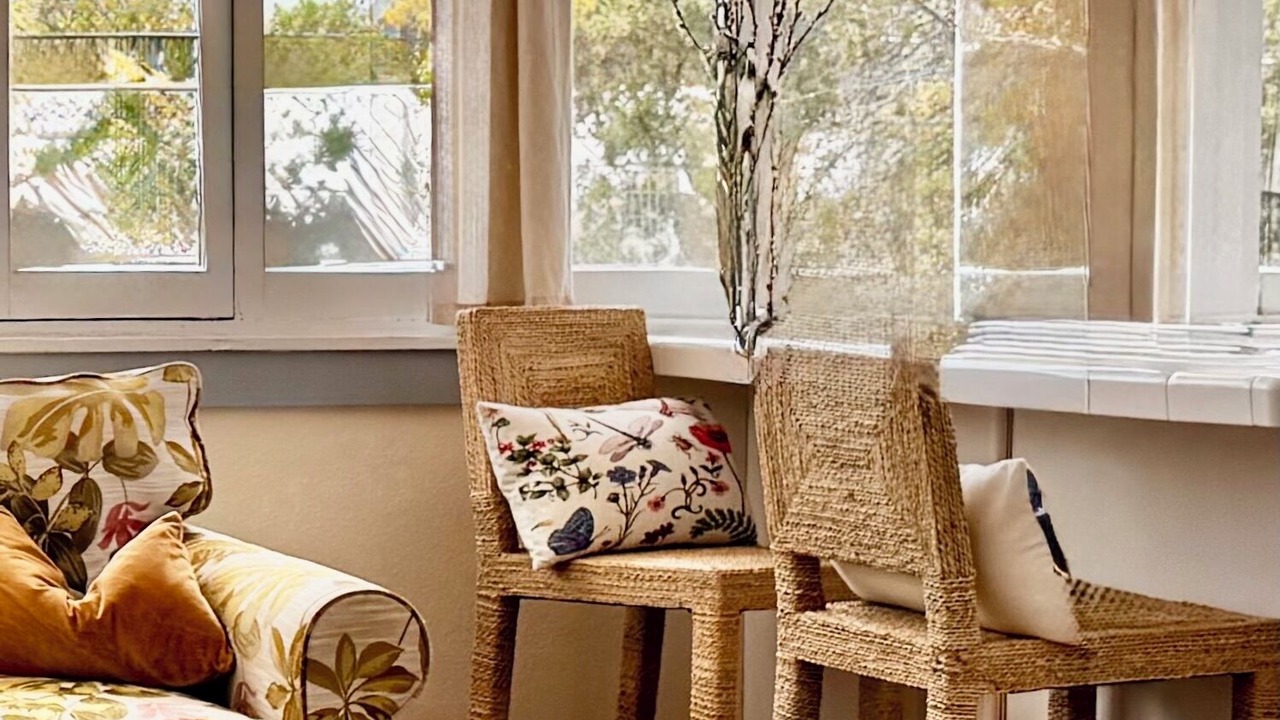 Photo of Livingroom in Downtown