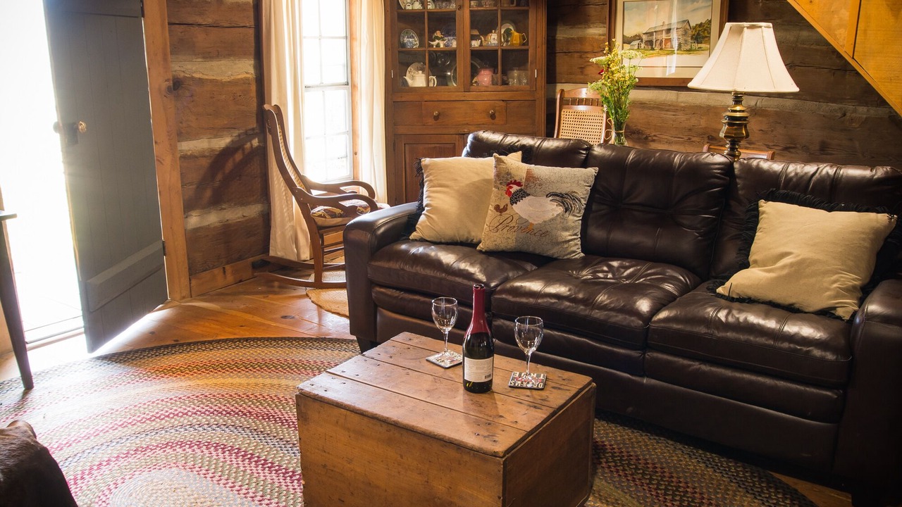 Photo of Livingroom in Rogersville