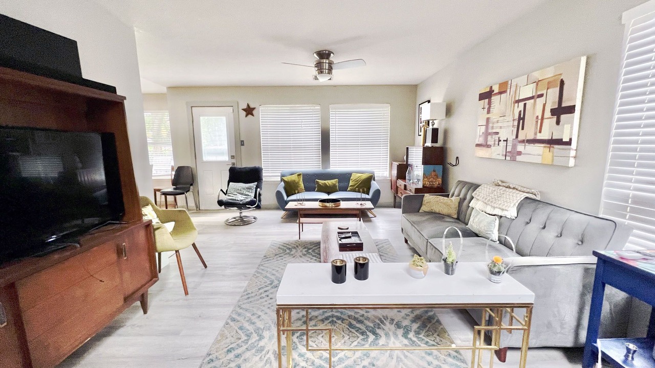 Photo of Livingroom in Westwood Heights
