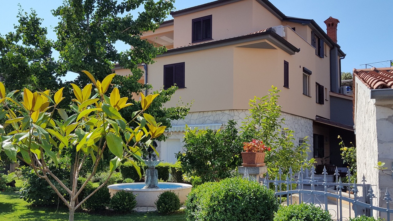 Photo of Outdoor in Banjole