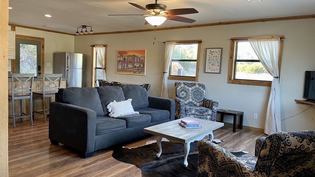 Photo of Livingroom in Leakey