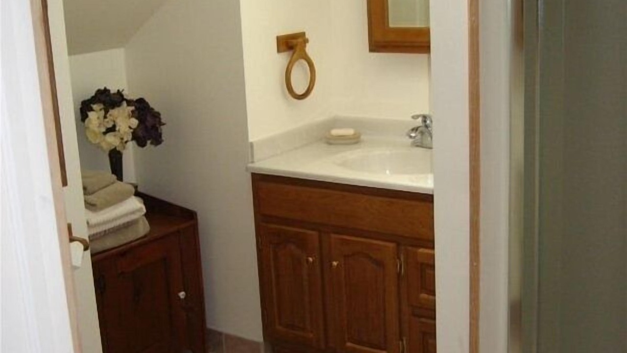 Photo of Bathroom in Town of Webb