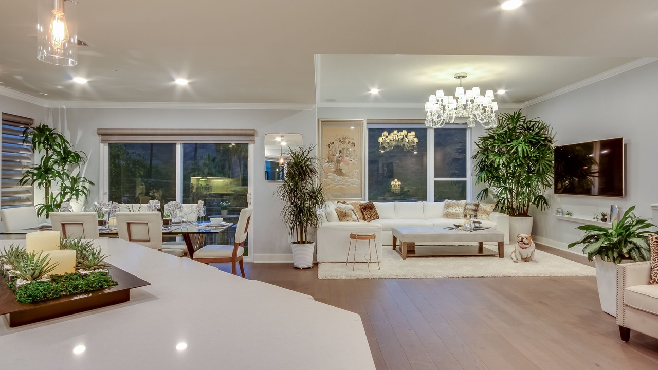 Photo of Others in Hollywood Hills