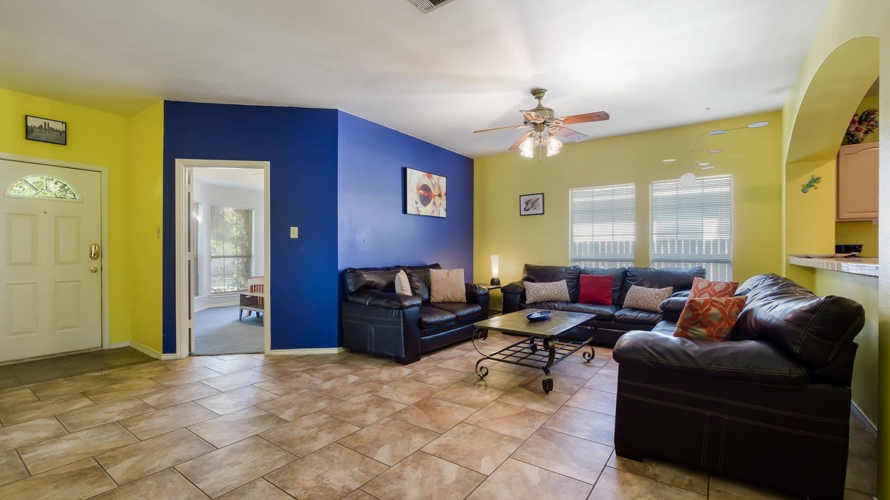 Photo of Livingroom in Braun's Farm