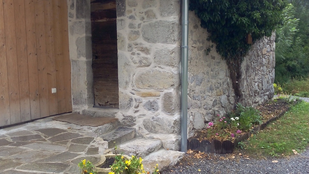 Photo of Outdoor in Montmin