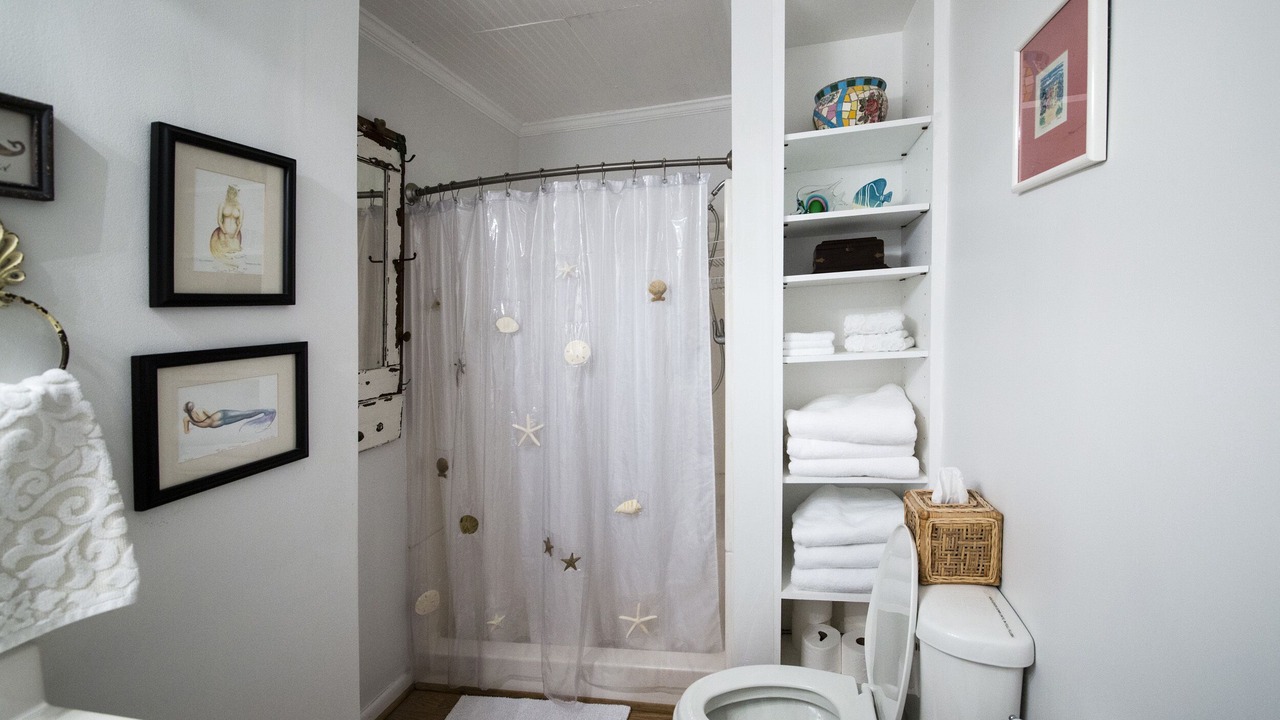 Photo of Bathroom in Saint Simons Island