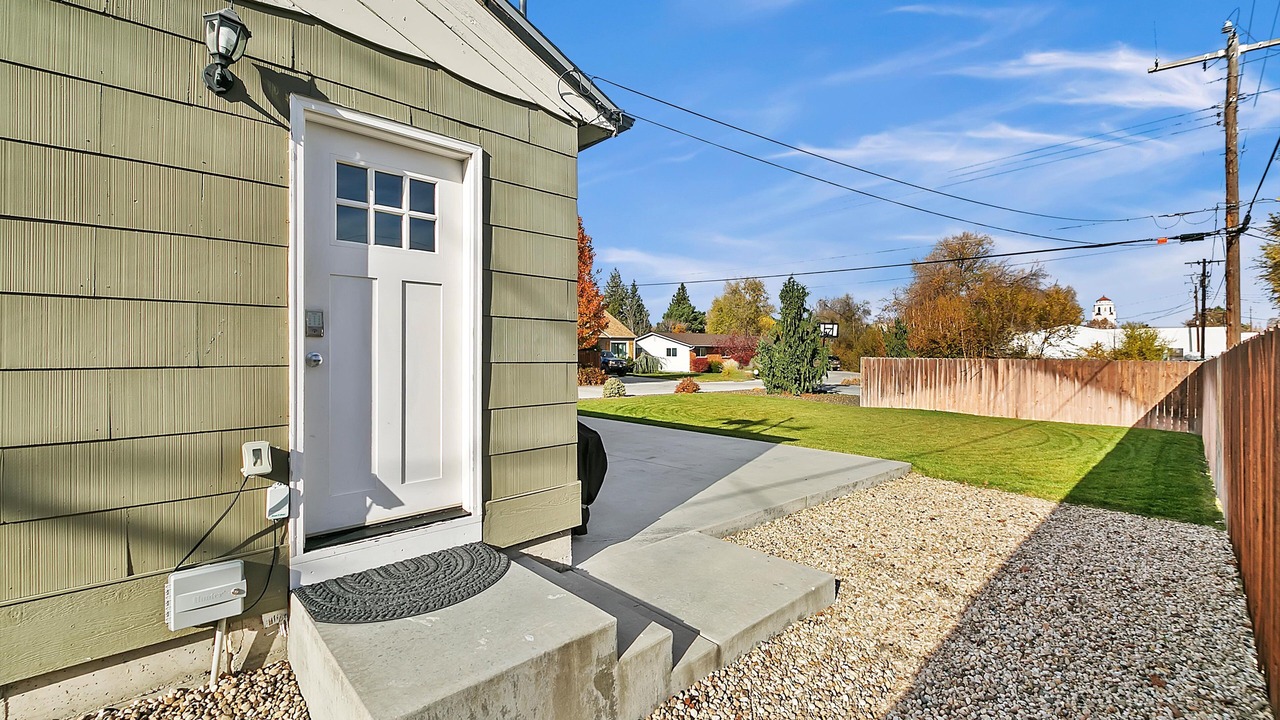 Photo of Others in Depot Bench