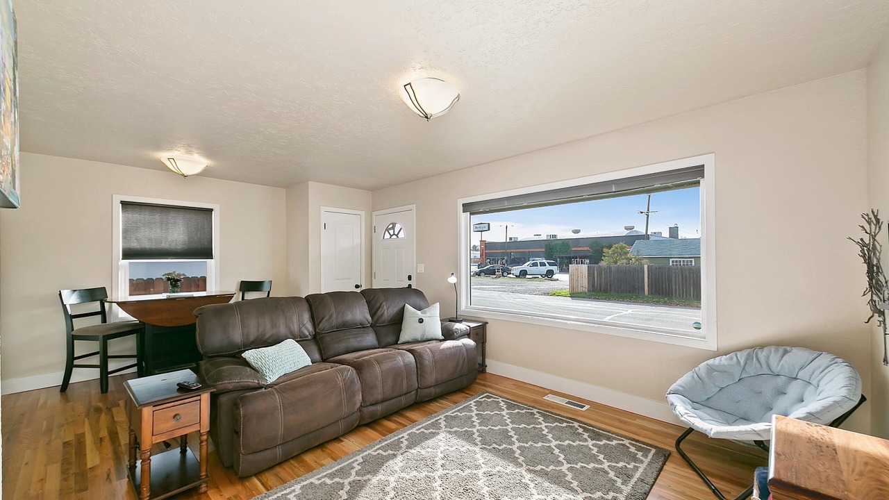 Photo of Others in Depot Bench