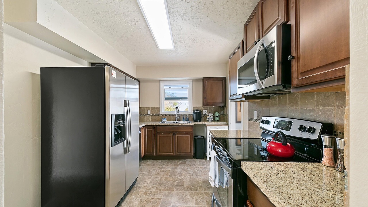 Photo of Kitchen in Depot Bench