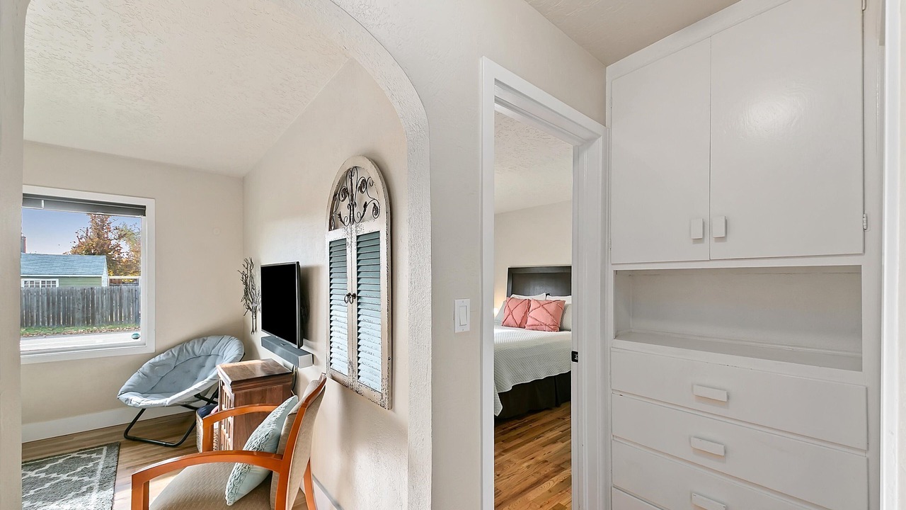 Photo of Bathroom in Depot Bench