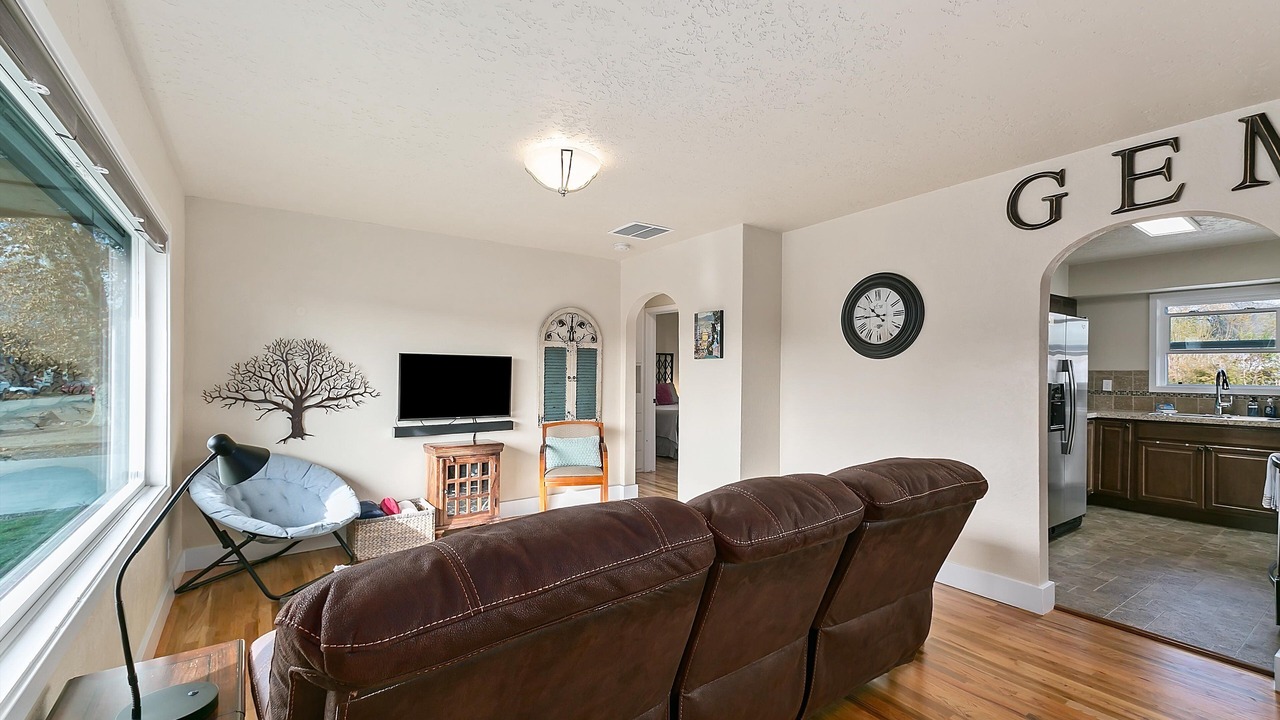 Photo of Others in Depot Bench