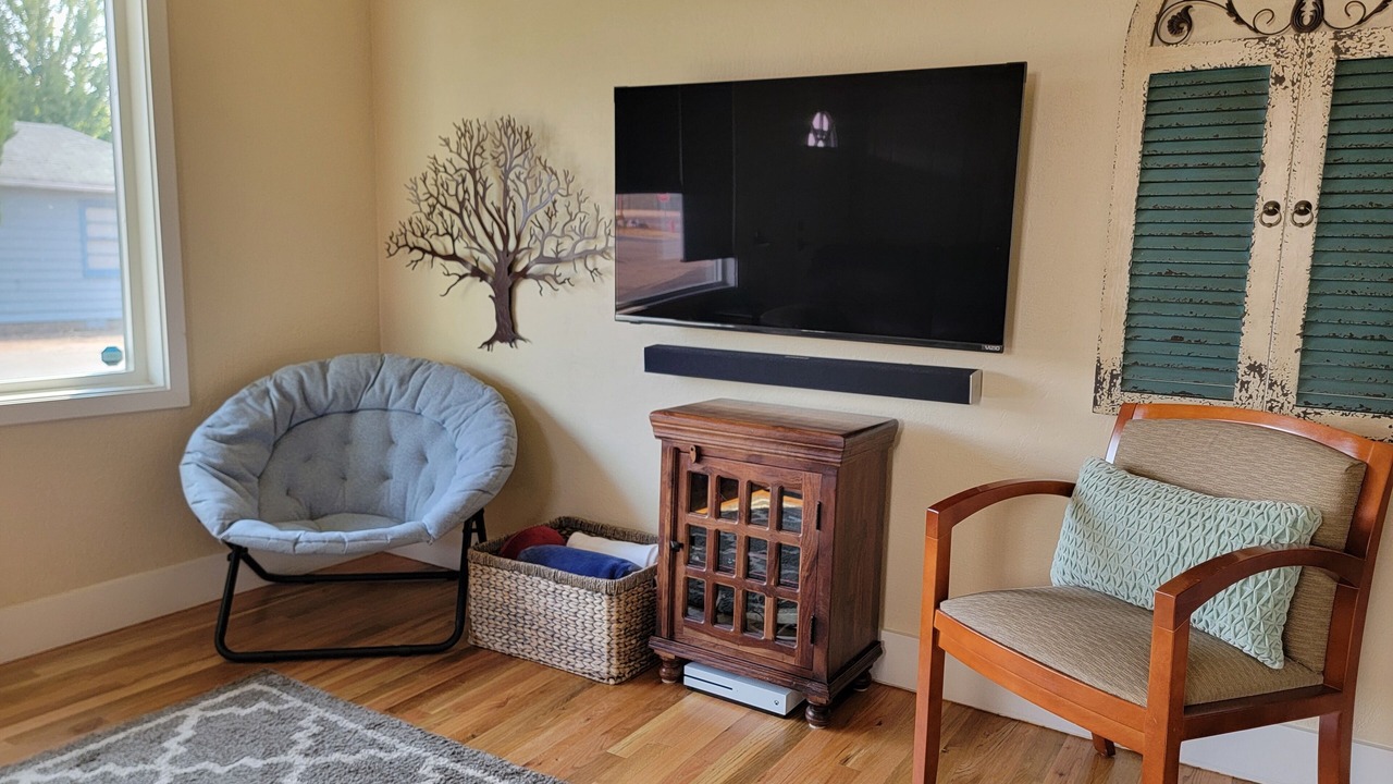 Photo of Others in Depot Bench