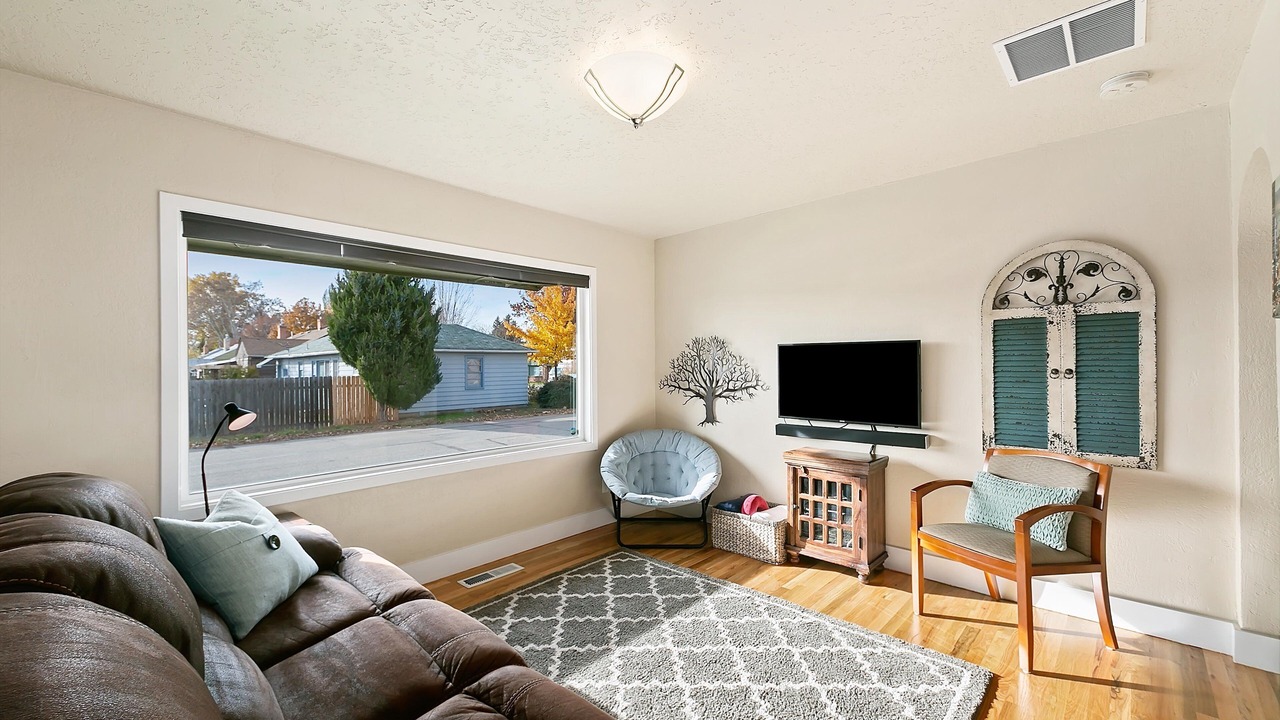 Photo of Others in Depot Bench