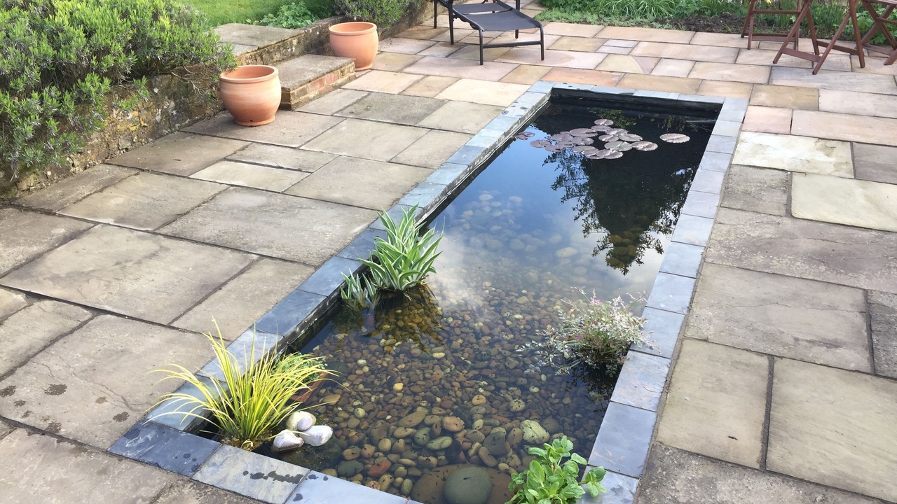 Photo of Patio Balcony in Etchinghill