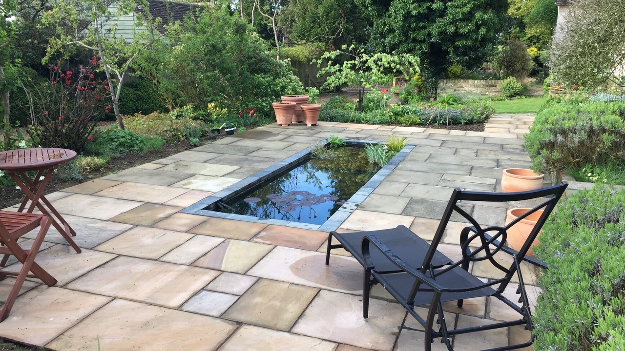 Photo of Patio Balcony in Etchinghill