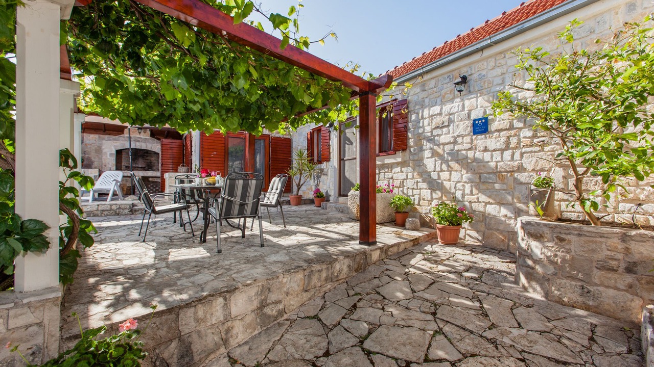 Photo of Patio Balcony in Donje Selo