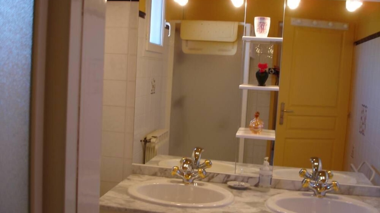 Photo of Bathroom in Laroque-des-Alberes