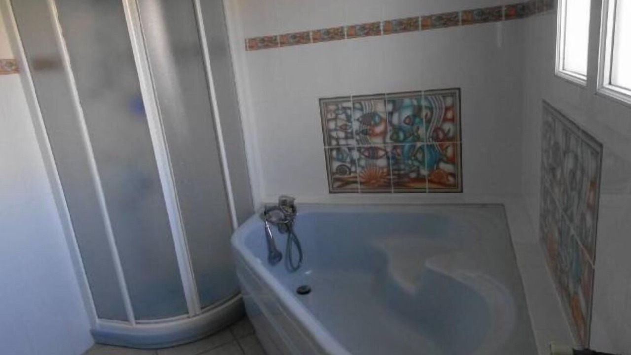 Photo of Bathroom in Laroque-des-Alberes