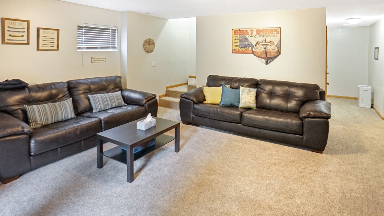 Photo of Livingroom in Lakeside Estates