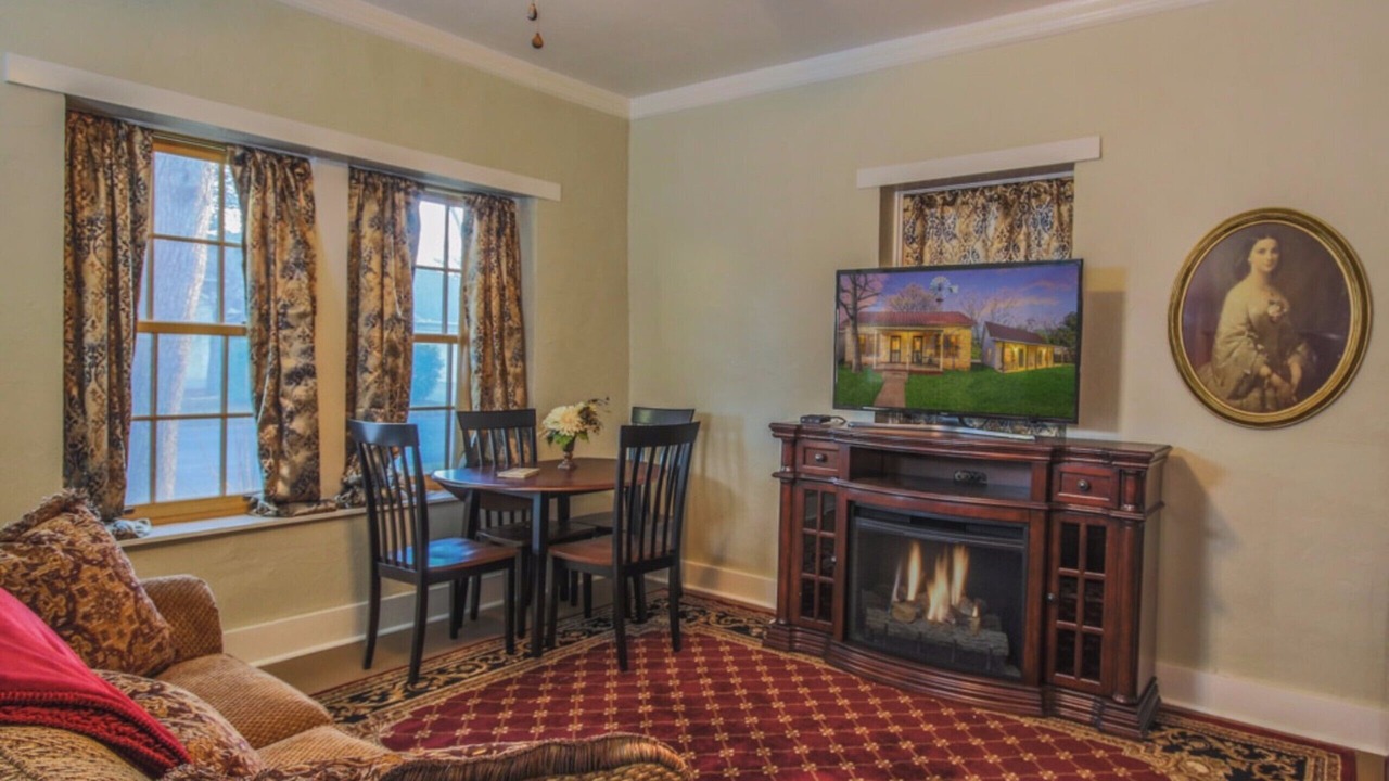 Photo of Livingroom in Fredericksburg