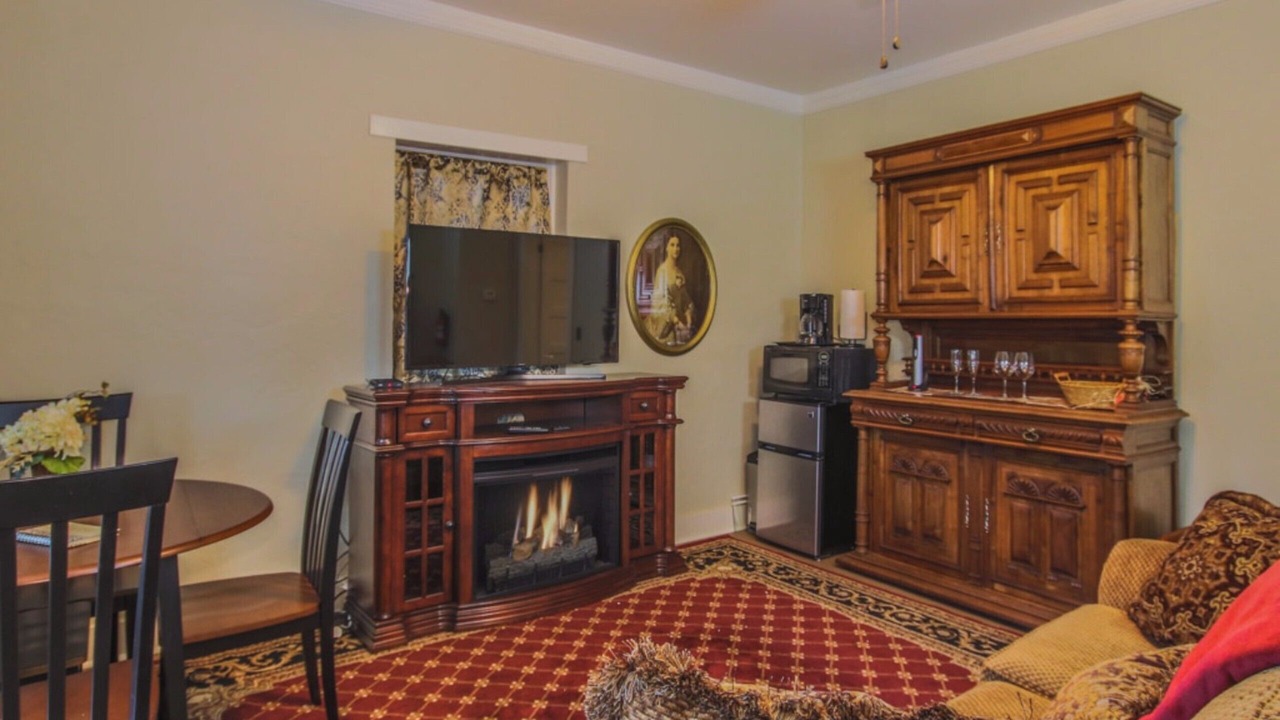 Photo of Livingroom in Fredericksburg