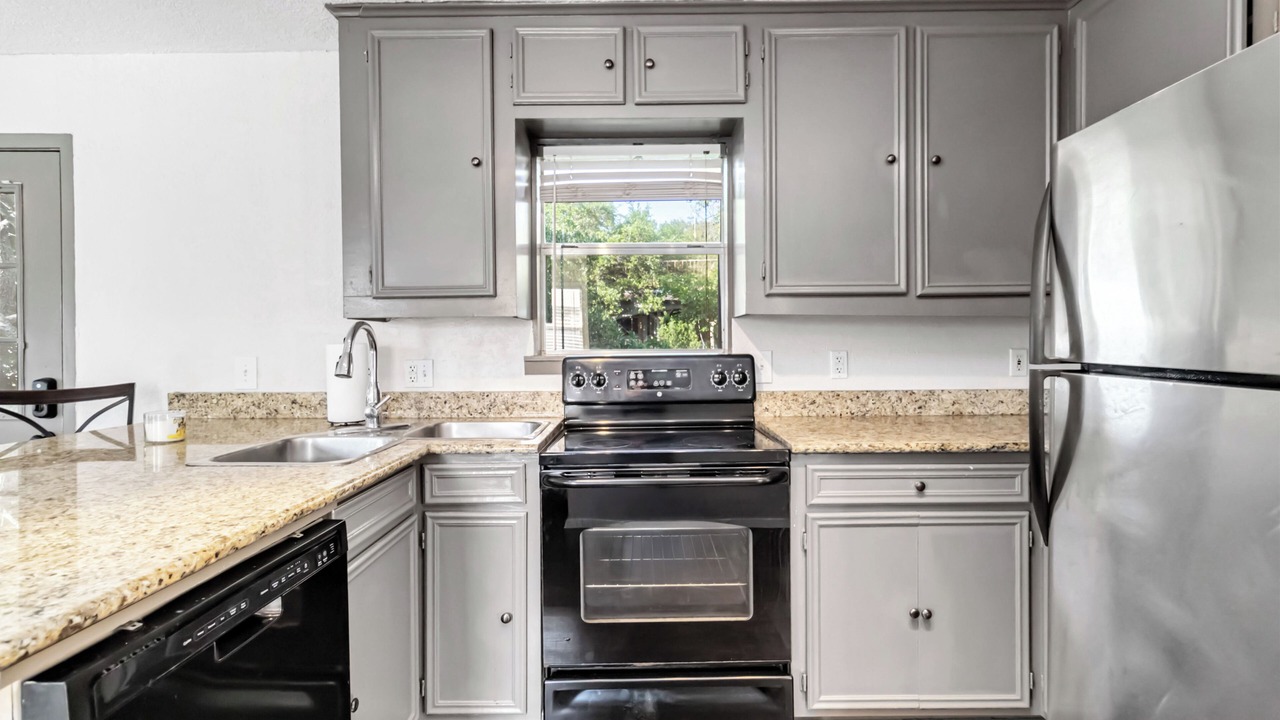 Photo of Kitchen in Canyon Lake