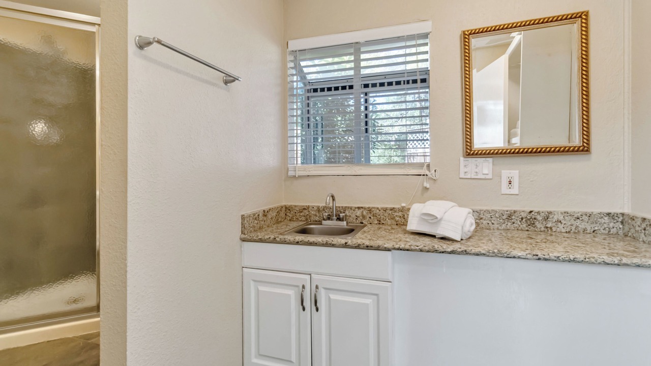 Photo of Bathroom in Canyon Lake