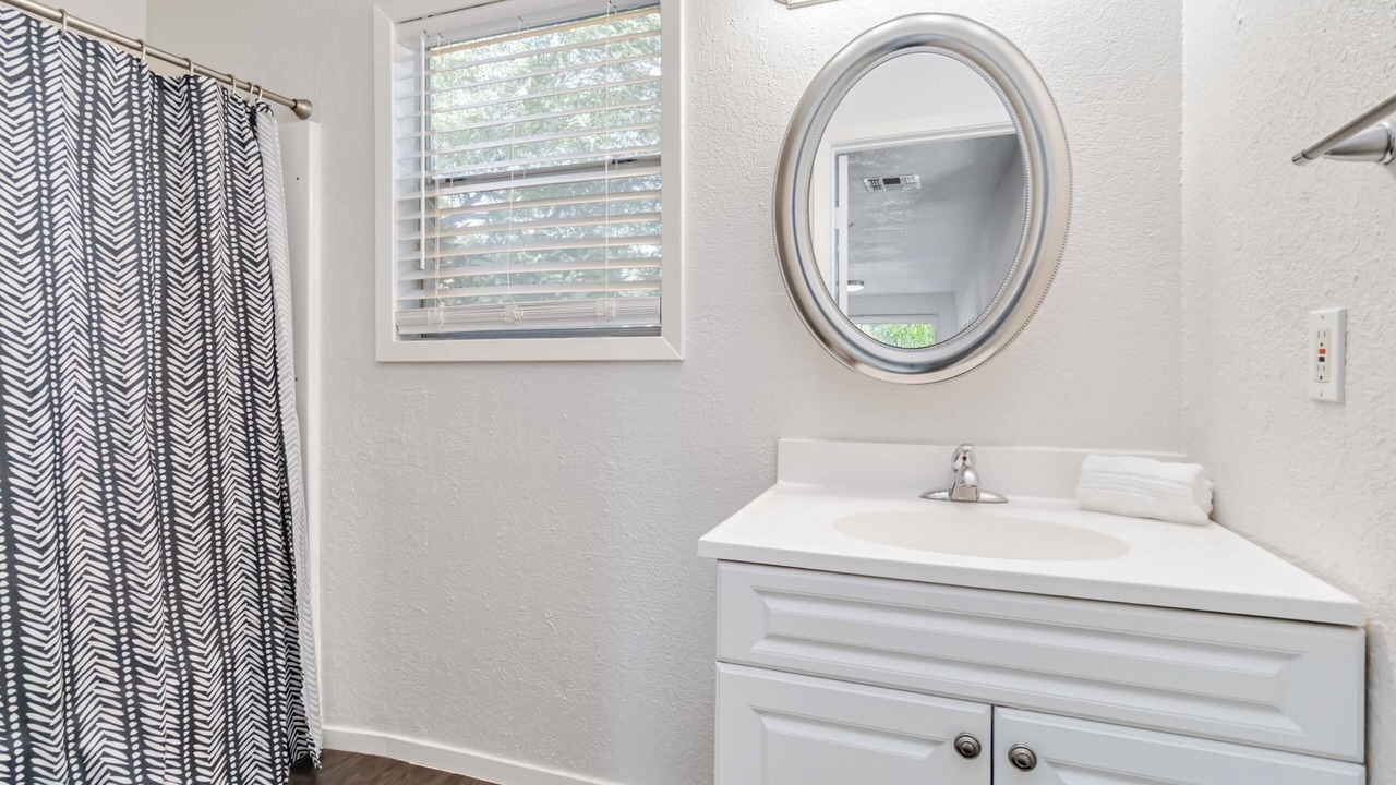 Photo of Bathroom in Canyon Lake