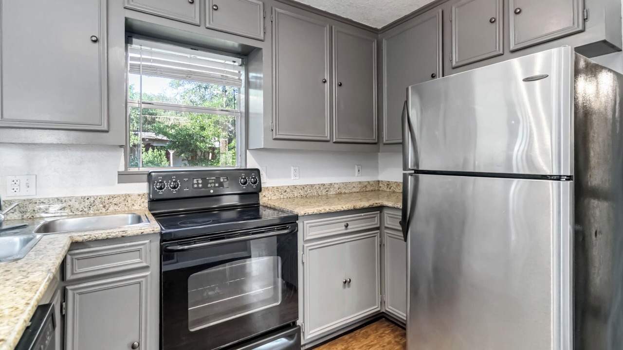 Photo of Kitchen in Canyon Lake