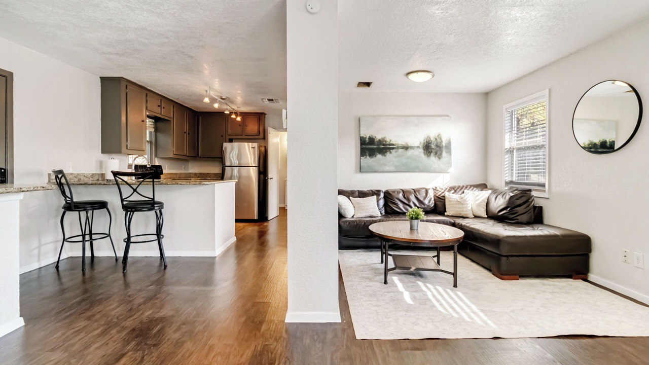 Photo of Livingroom in Canyon Lake