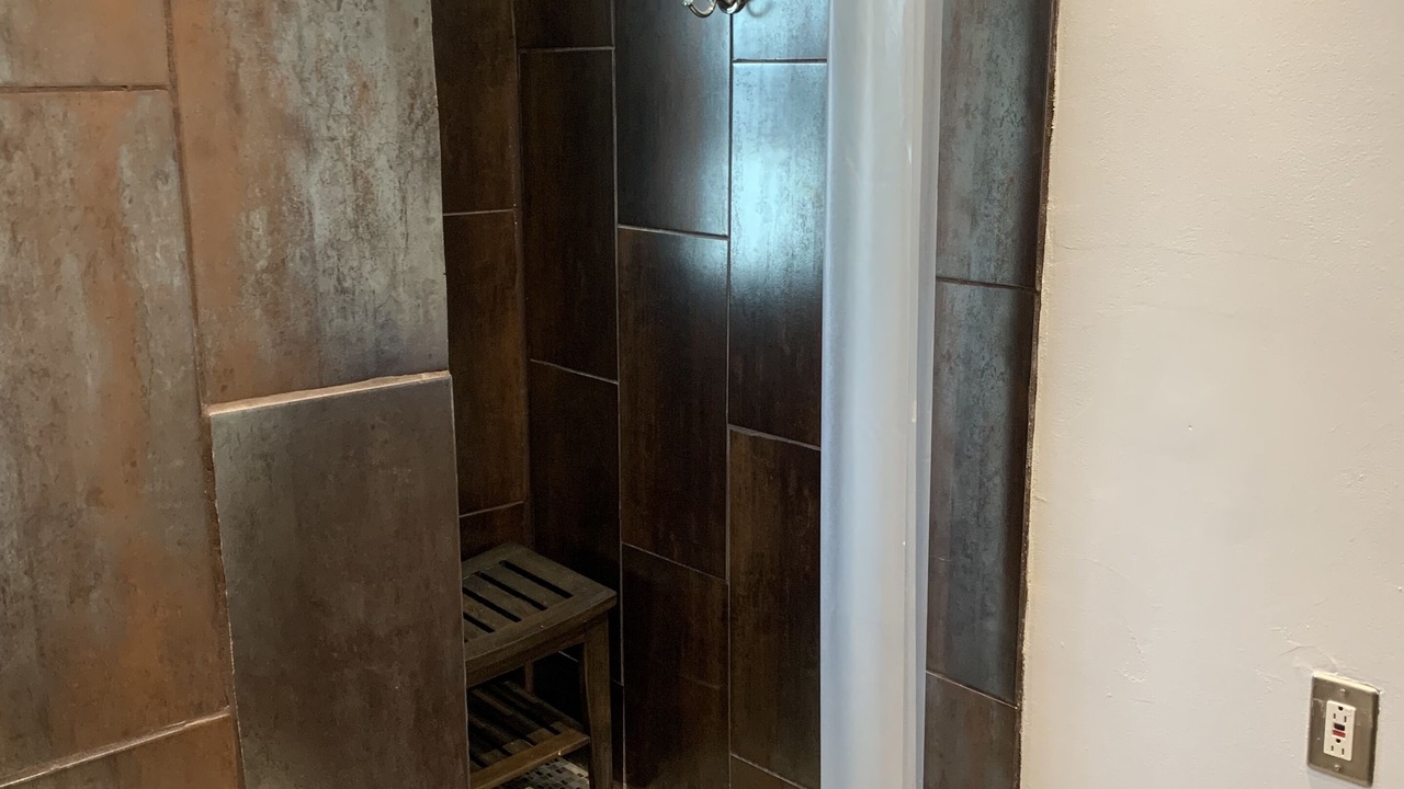 Photo of Bathroom in Oak Park